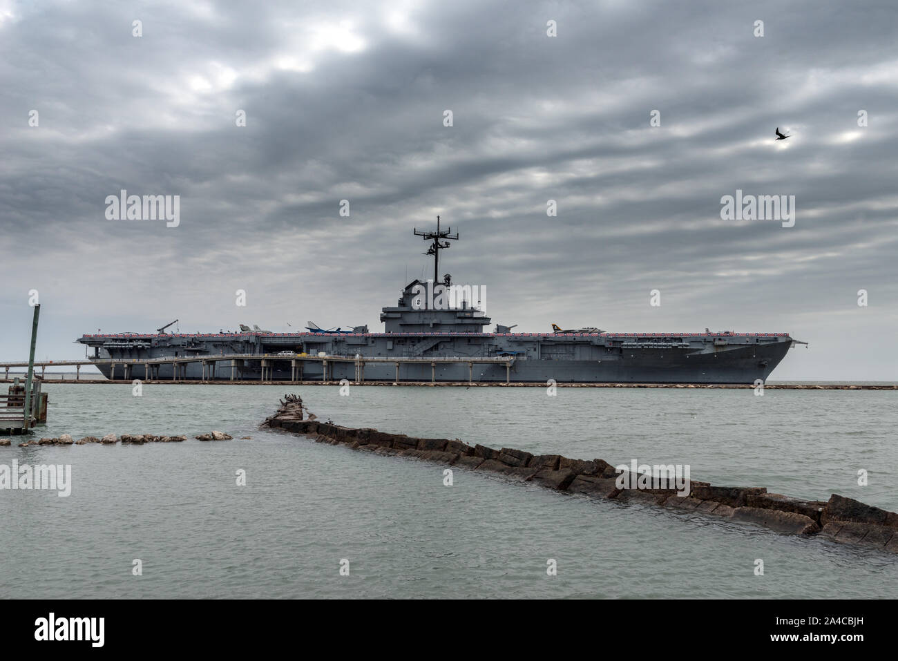 La USS Lexington, una volta chiamato il Blue Ghost dal nemico giapponese nel teatro del Pacifico Infuriano le battaglie durante la II Guerra Mondiale, è ora un museo galleggiante nel Corpus Christi, Texas, Bay Foto Stock