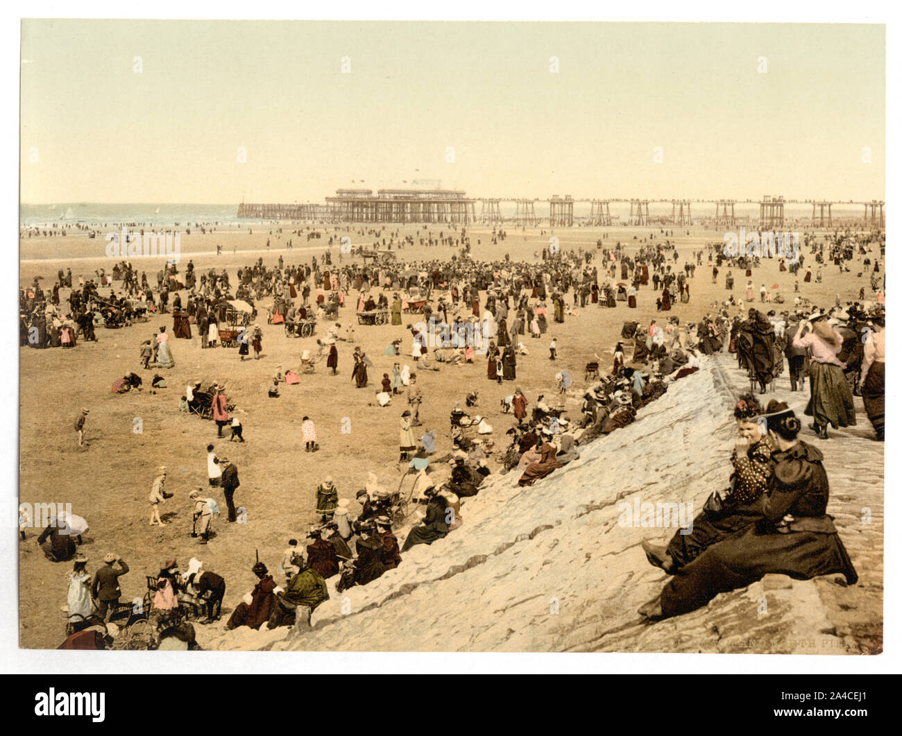 La spiaggia di North Pier di Blackpool, Inghilterra Foto Stock