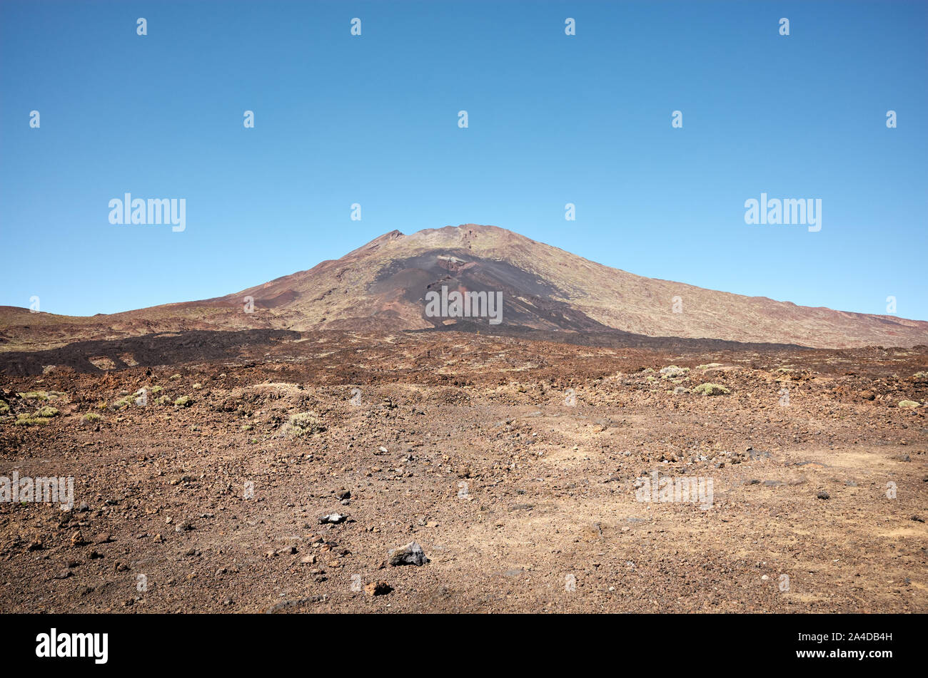 Il monte Teide, vulcano su Tenerife nelle Isole Canarie con cielo privo di nuvole, Spagna. Foto Stock