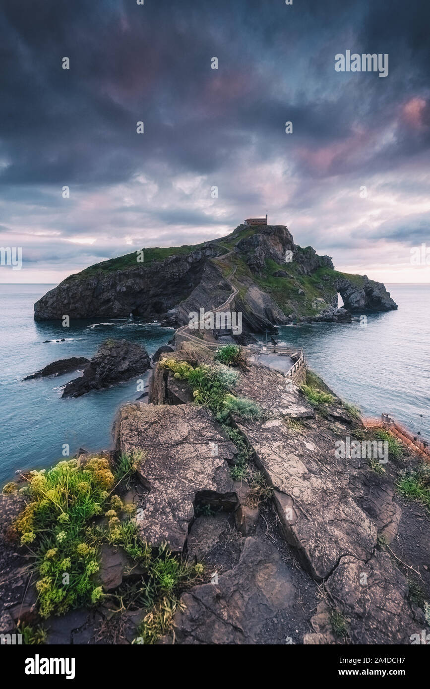 San Juan de Gaztelugatxe eremo di Gaztelugatxe, Biscaglia, Paesi Baschi Foto Stock