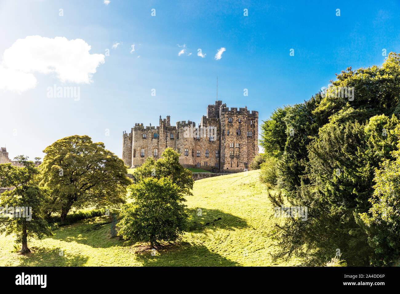 Alnwick Castle Alnwick Castle Alnwick, Northumberland, Inghilterra, Regno Unito, castello, castelli, esterno, motivi, castello, facciata, edificio, Foto Stock