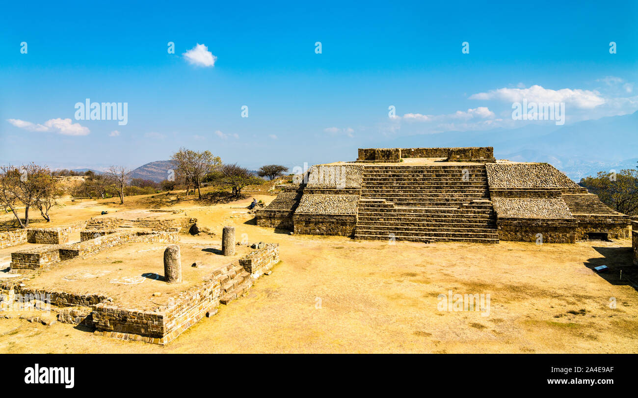 Monte Alban sito archeologico di Oaxaca, Messico Foto Stock
