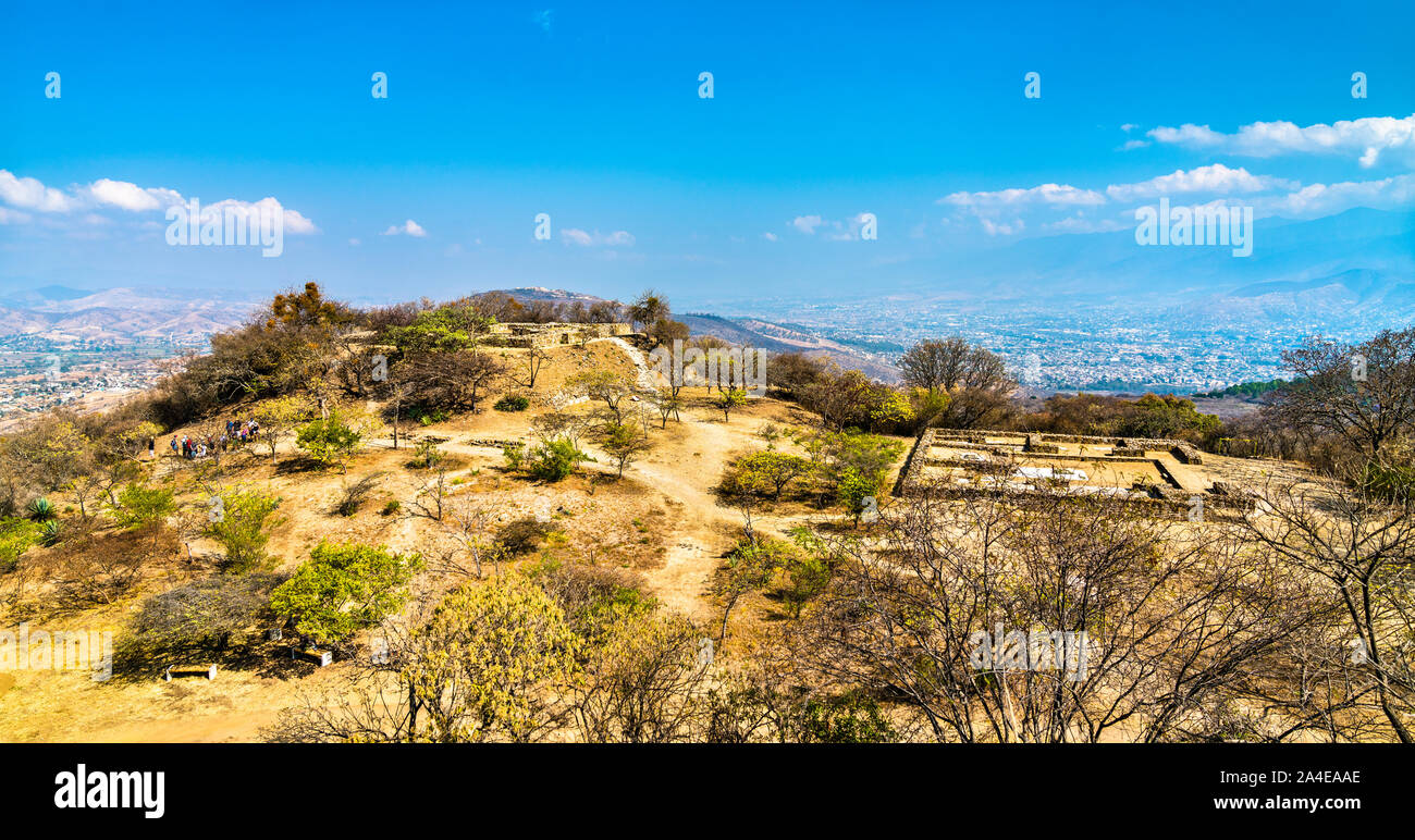 Monte Alban sito archeologico di Oaxaca, Messico Foto Stock