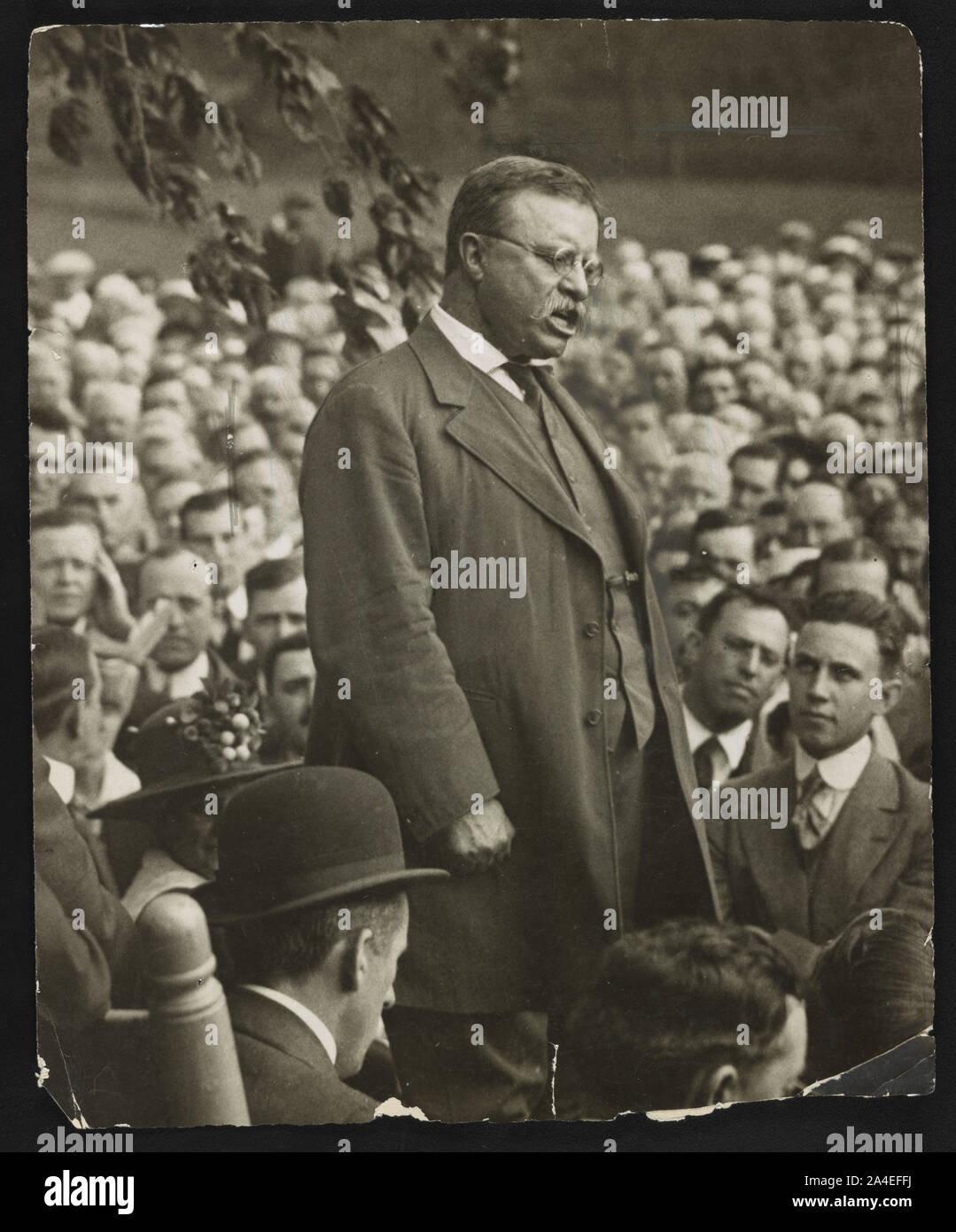 Theodore Roosevelt parla alla folla a Sagamore Hill Foto Stock