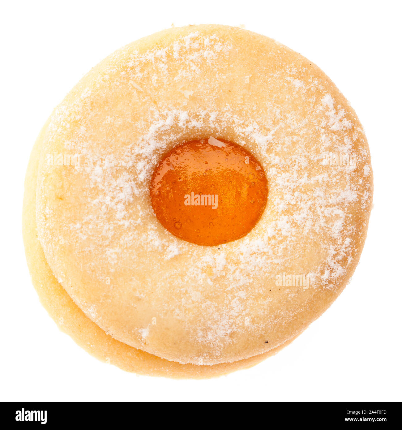 Biscotti di Natale: singolo 'Husarenkrapferl' (ussaro ciambella) dall'alto isolato su sfondo bianco Foto Stock