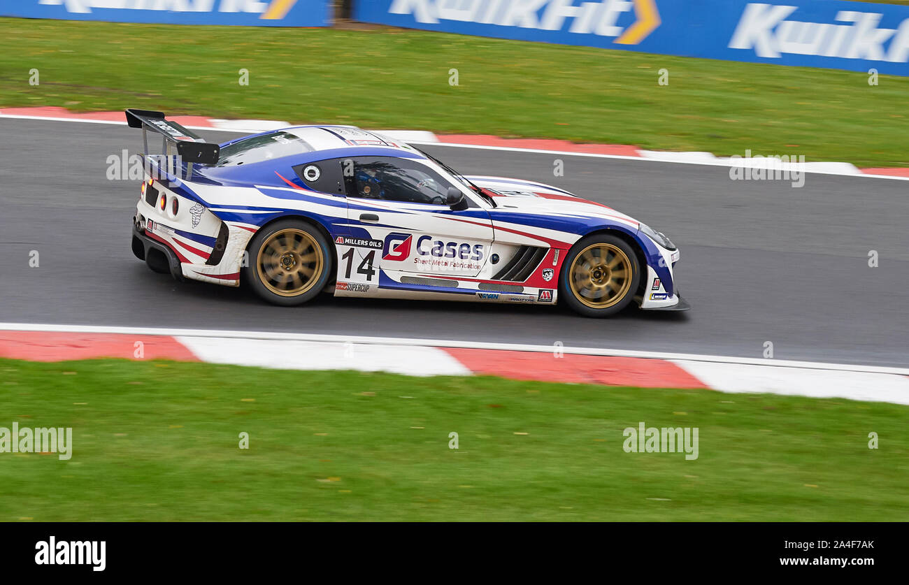 Ginetta GT4 Campionato Supercoppa Millers oli a Brands Hatch Foto Stock