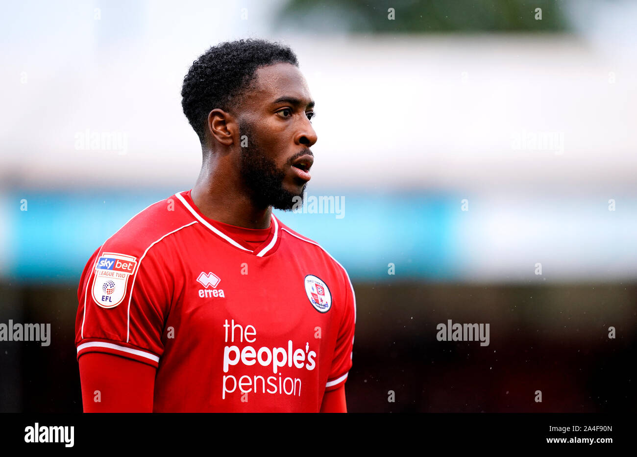 Crawley Town Nathan Ferguson in azione durante la scommessa del Cielo lega due corrispondono al popolo della Pension Stadium, Londra. Foto Stock