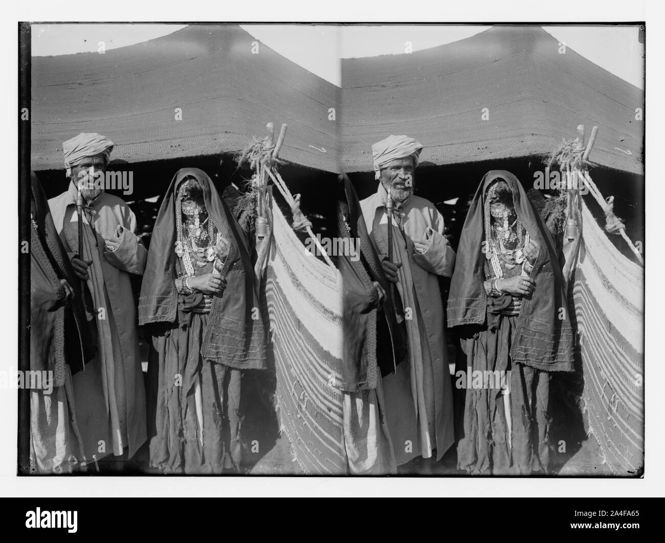 Al Sinai attraverso il Mar Rosso, Tor, e Wady Hebran. Bedouin giovane. Foto Stock