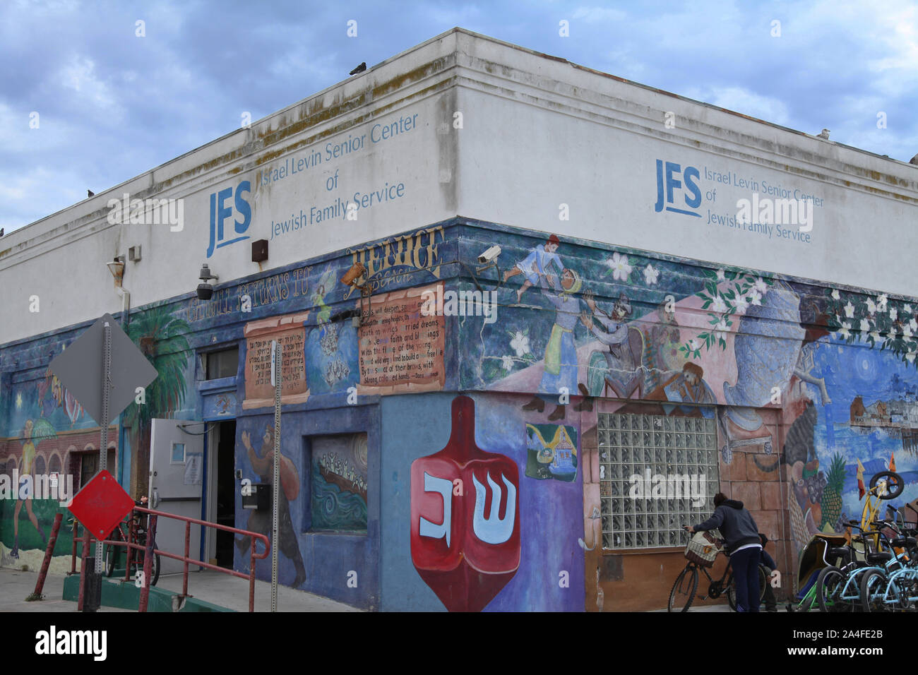 Santa Monica, California, Stati Uniti d'America - Israele Levin Senior Centre di famiglia ebraica, servizio JFS edificio sulla spiaggia di Venezia, 2015 Foto Stock