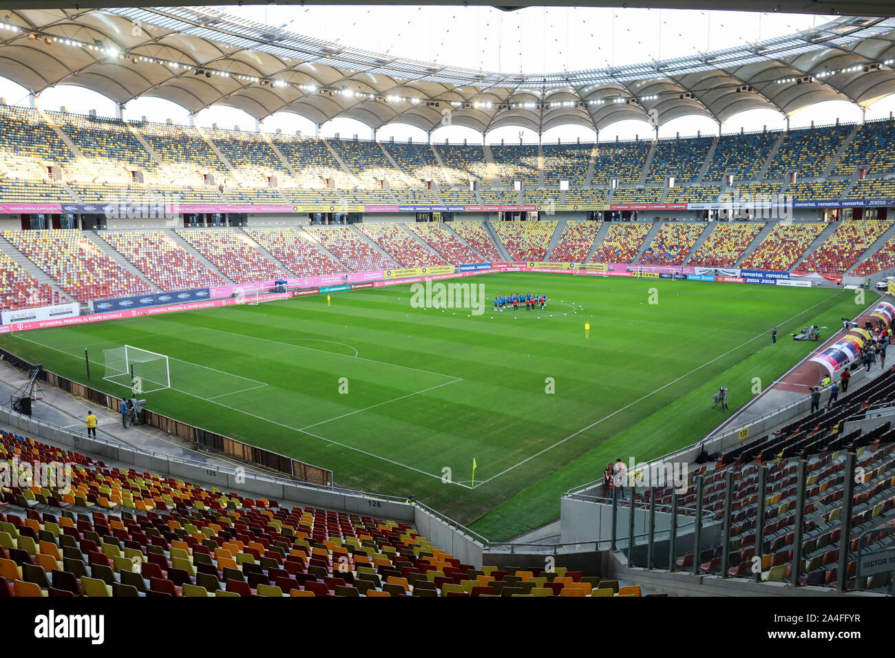 Bucarest, Romania - 14 Ottobre 2019: vista generale del National Arena Stadium durante il rumeno del team ufficiale prima della formazione di Euro 2020 gioco con n. Foto Stock