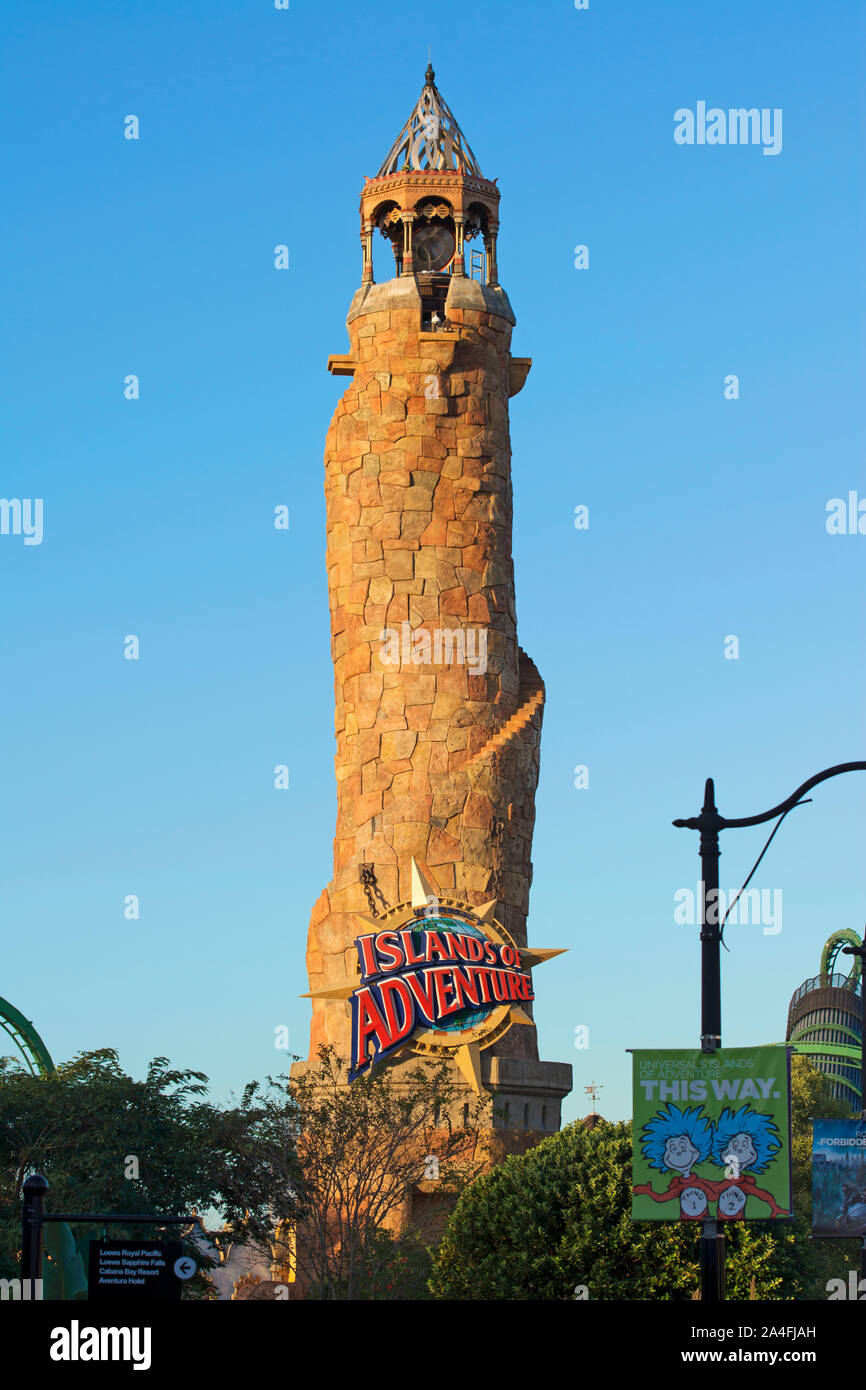 Isole di Avventura faro Pharos,segno Tower, Universal Studios Orlando, Florida, Stati Uniti d'America Foto Stock