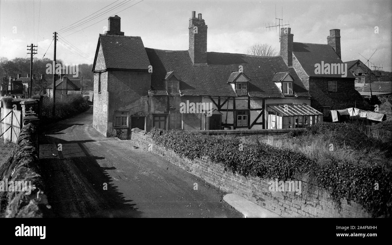 Vecchi cottage in Gran Bretagna The gas House Madeley vecchi cottage Britain UK anni '1950 Foto Stock