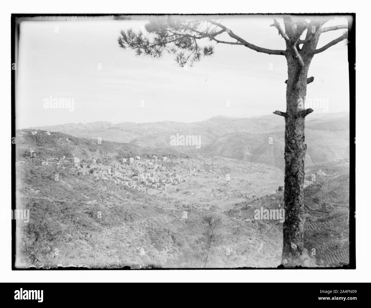 Città in una valle Foto Stock