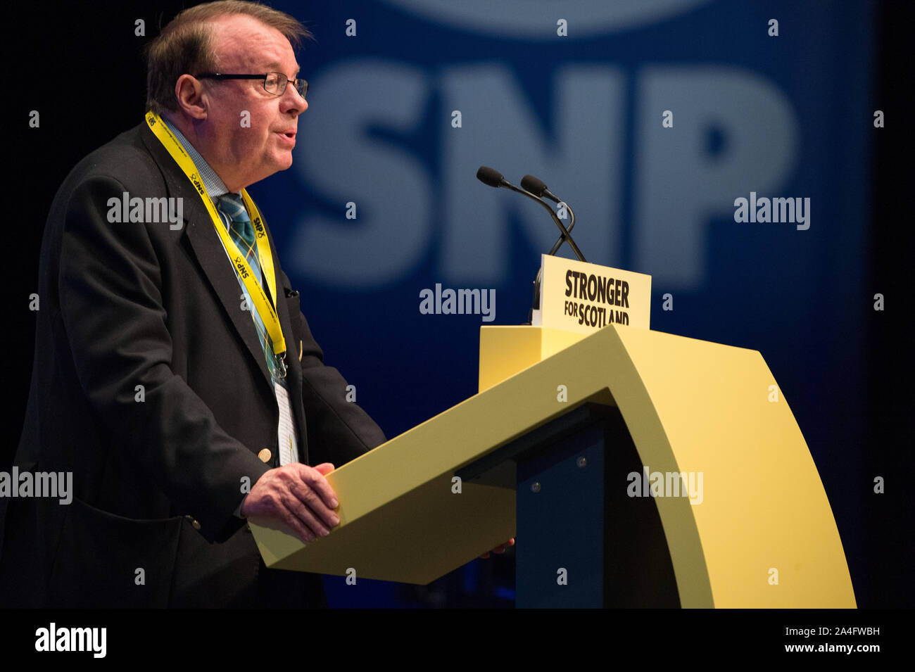 Aberdeen, Regno Unito. Xiv oct, 2019. Aberdeen, 14 ottobre 2019. Nella foto: Roy Pedersen parla a seconda di una mozione sulla politica marittima al Partito nazionale scozzese (SNP) Conferenza Nazionale, all'evento complesso Aberdeen(TECA). Credito: Colin Fisher/Alamy Live News Foto Stock