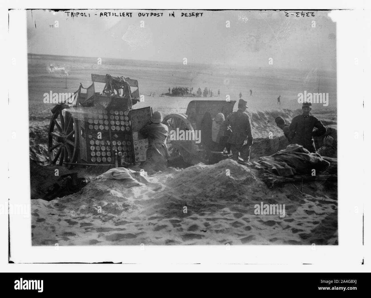 Tripoli - Artillery Outpost nel deserto Foto Stock