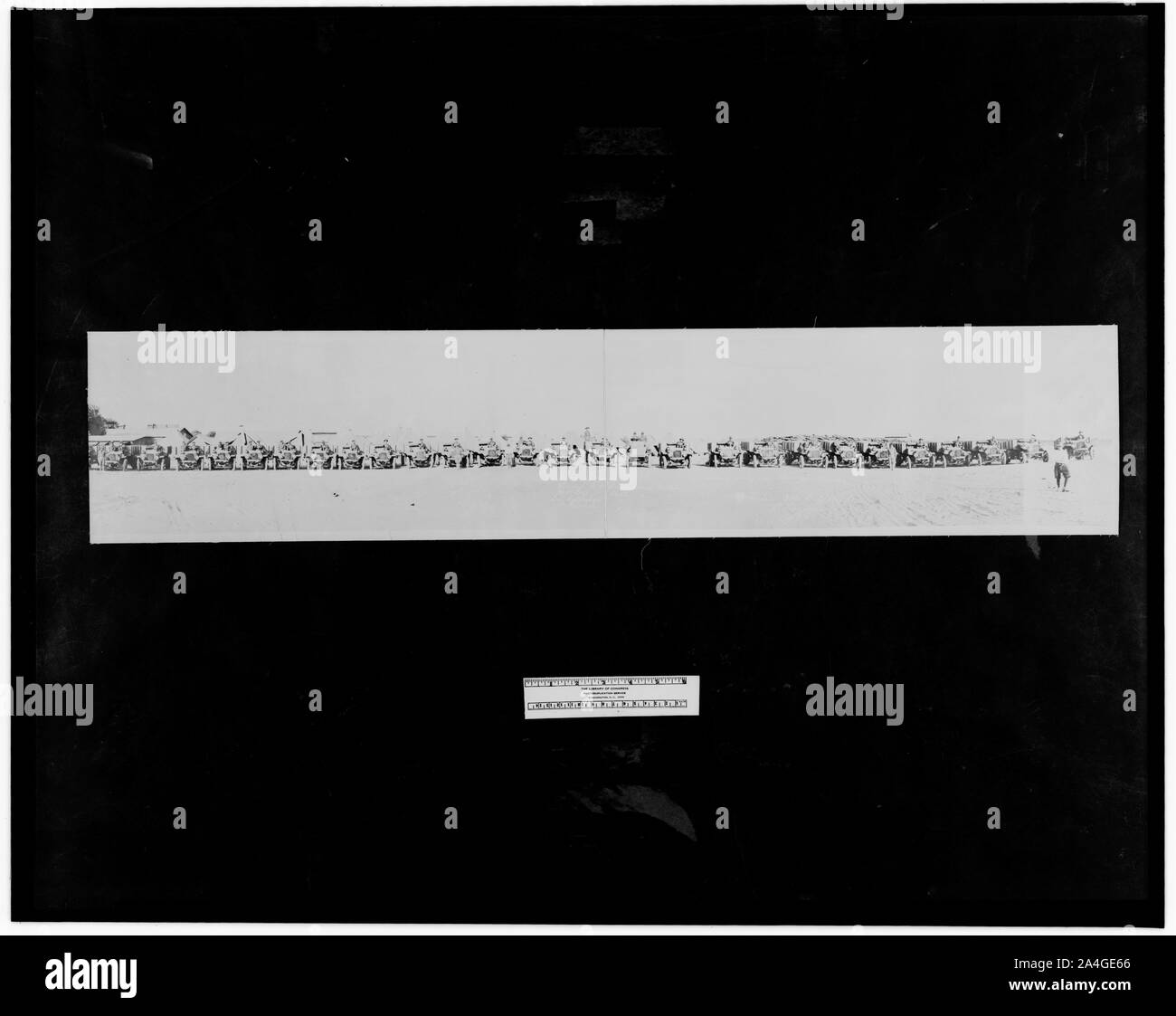 Truck Company no. 28 facendo obbligo sul confine messicano Foto Stock