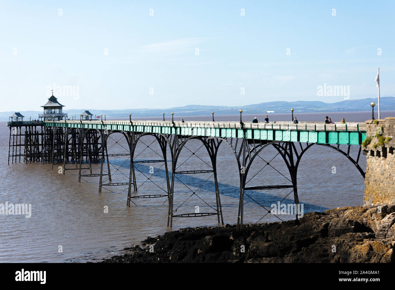 Clevedon Spiaggia e molo, Clevedon, Somerset, Inghilterra, Regno Unito Foto Stock