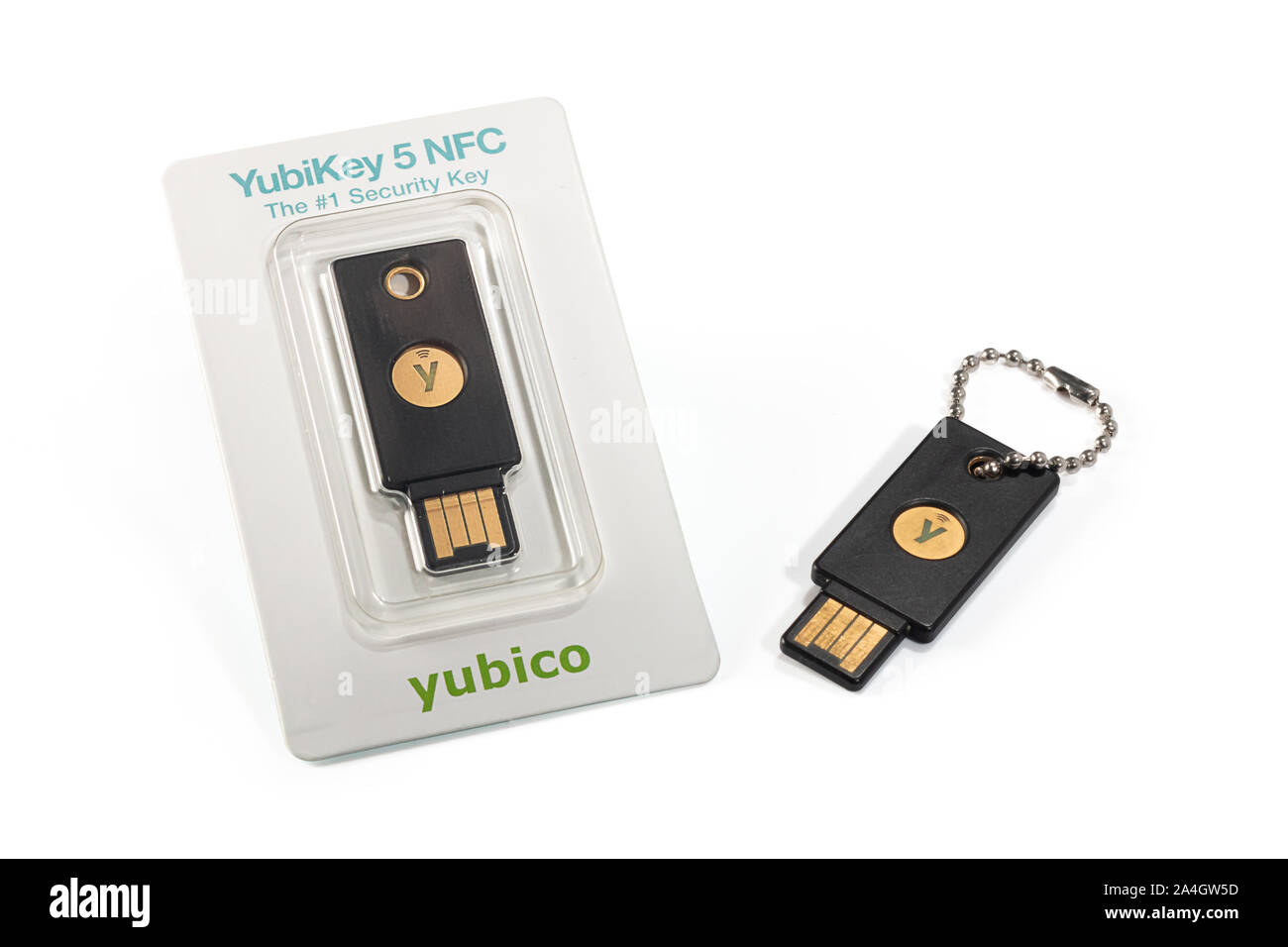Un Yubikey 5 hardware di autenticazione chiave di sicurezza Foto Stock