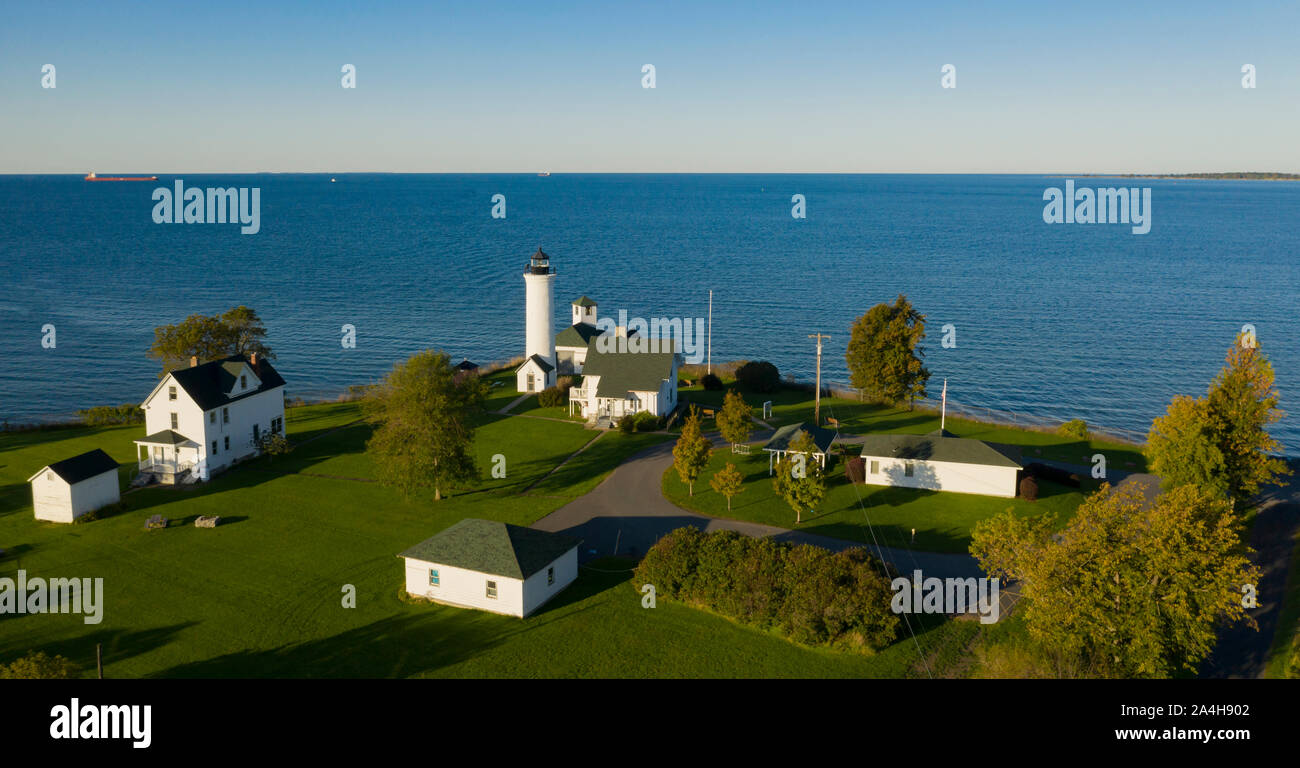 Grande Oceano cargo in crociera nel grande lago oltre Tibbetts punto sul lago Ontario Foto Stock