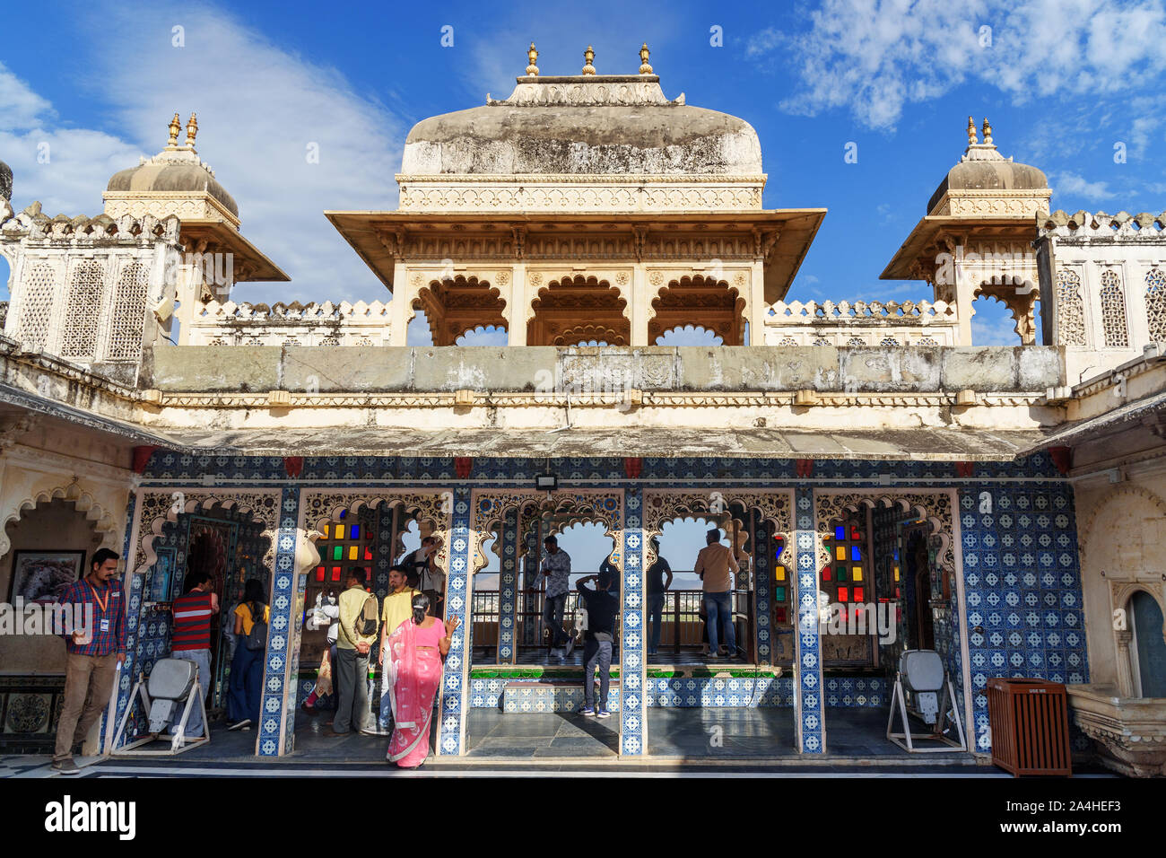 Udaipur, India - 17 Febbraio 2019: cortile del palazzo di città in Udaipur Rajasthan Foto Stock