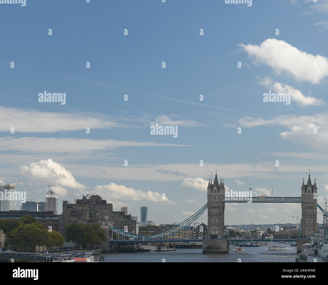 London Bridge in un paesaggio urbano Foto Stock