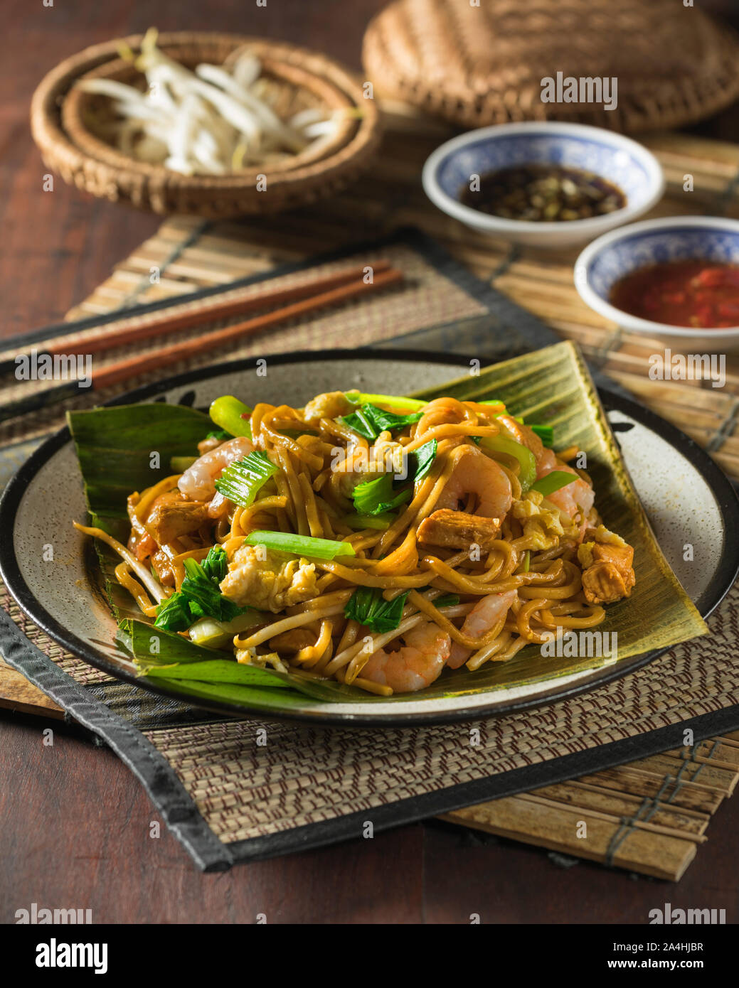 Mee goreng. Noodles fritti. Il sud est asiatico il cibo Foto Stock