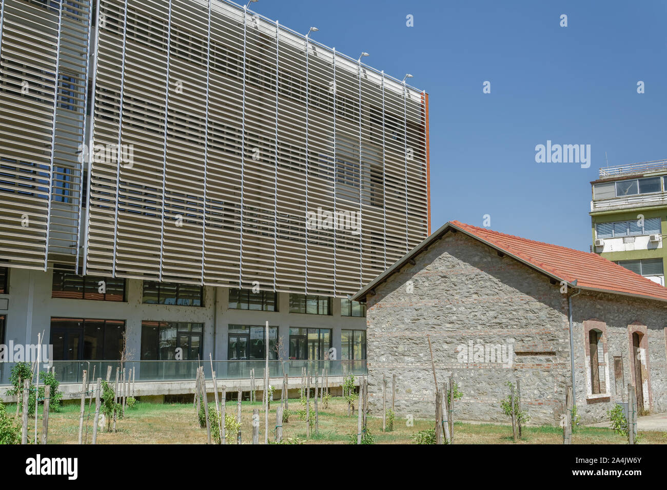 La Macedonia centrale Associazione Regionale comuni del nuovo edificio. PEDKM, Periferiaki Enossi Dimon Kentrikis Makedonias complesso di Salonicco. Foto Stock