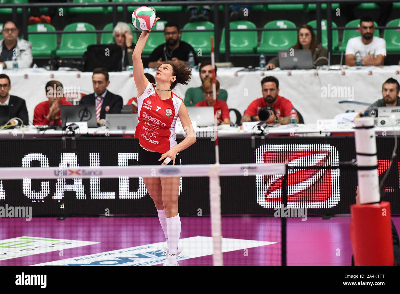 Laura Frigo , Bosca Cuneo, durante la Bosca S.Bernardo Cuneo vs Igor Gorgonzola Novara, Cuneo, Italia, 13 ott 2019, Pallavolo volley serie A italiana1 Foto Stock