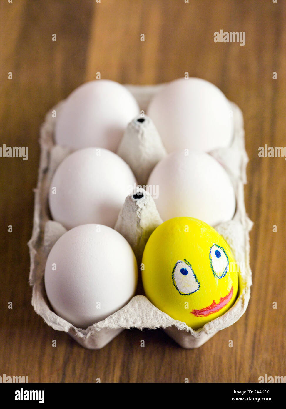 Uova di Pasqua - si staglia - siate voi stessi Foto Stock