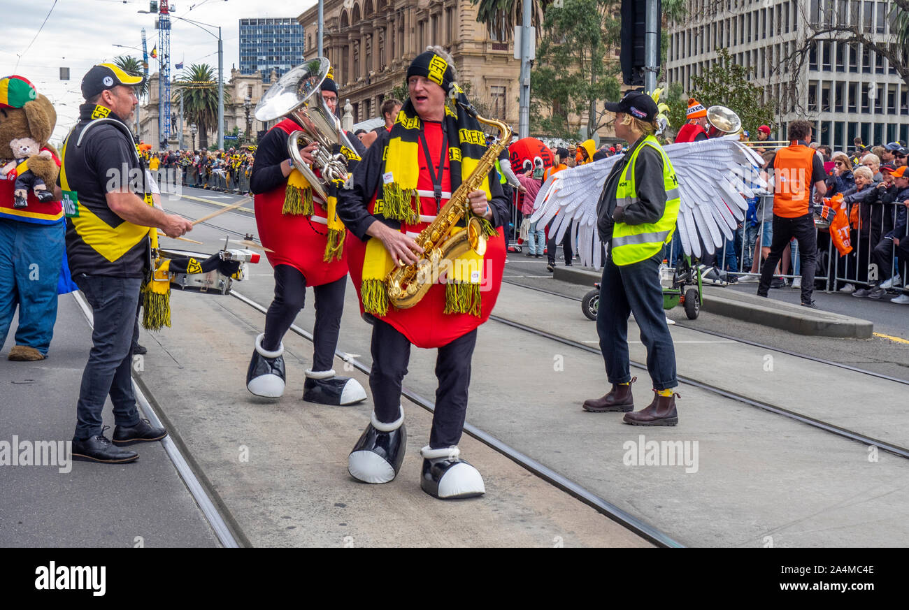 Australian Football League AFL 2019 gran parata finale maggiore Western Sydney GWS Giants Richmond Tigers Melbourne Victoria Australia. Foto Stock