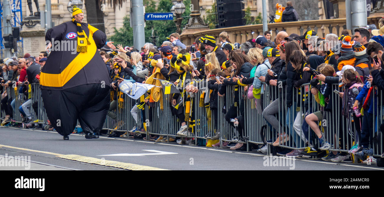 Australian Football League AFL 2019 gran parata finale maggiore Western Sydney GWS Giants Richmond Tigers Melbourne Victoria Australia. Foto Stock