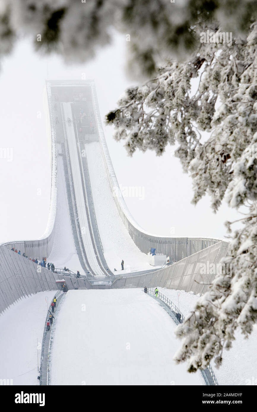 Il Trampolino da Sci di Holmenkollen, Oslo Foto Stock