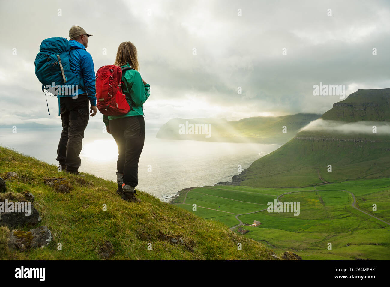 Gli escursionisti a costa Foto Stock