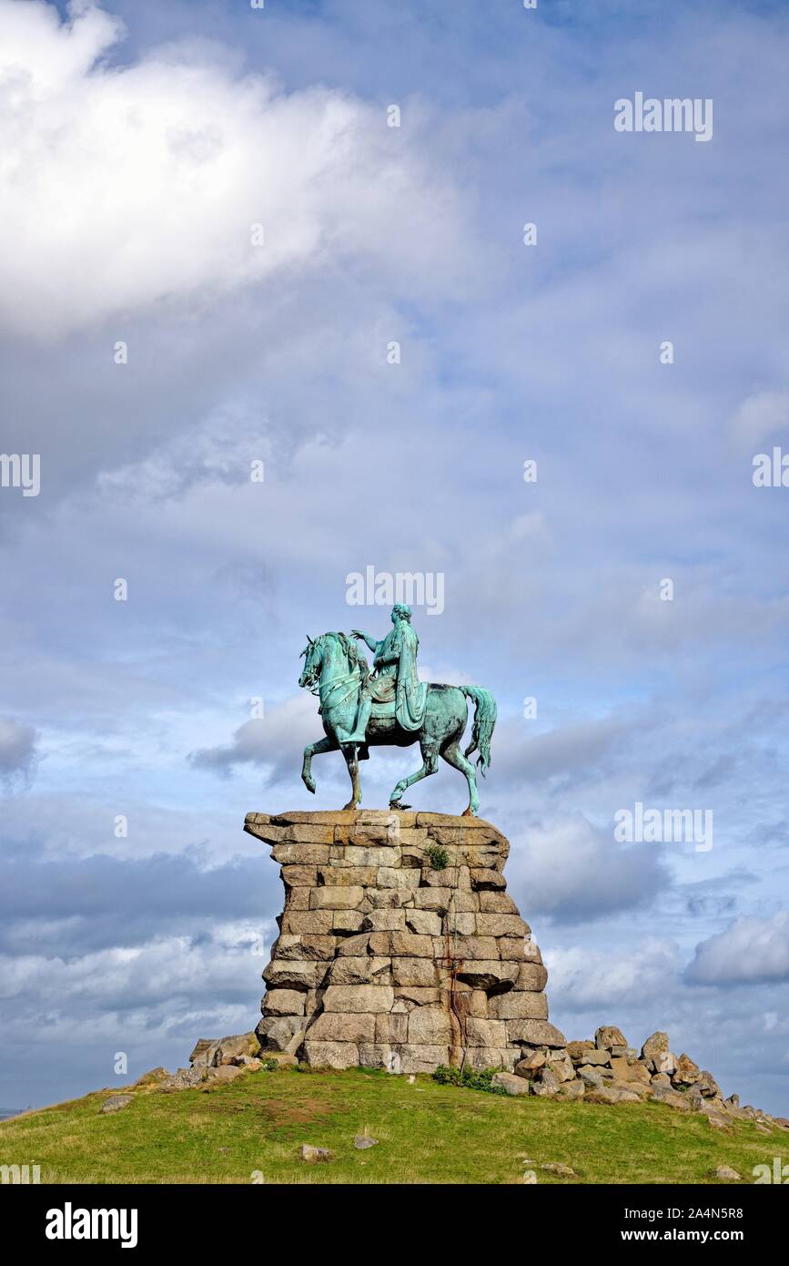 Il rame statua equestre su Snow Hill, in Windsor Great Park , Windsor Berkshire England Regno Unito Foto Stock