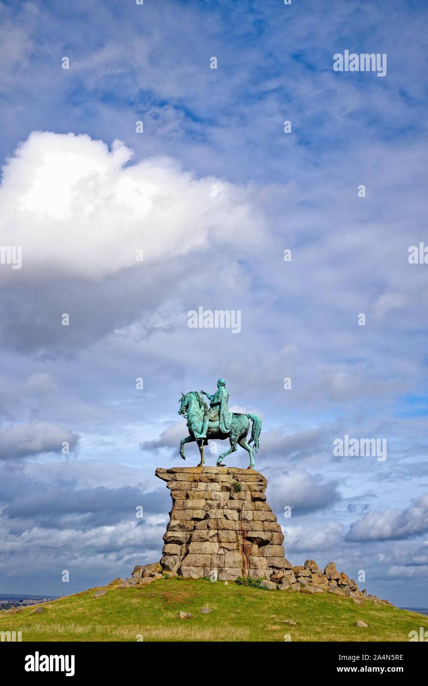 Il rame statua equestre su Snow Hill, in Windsor Great Park , Windsor Berkshire England Regno Unito Foto Stock