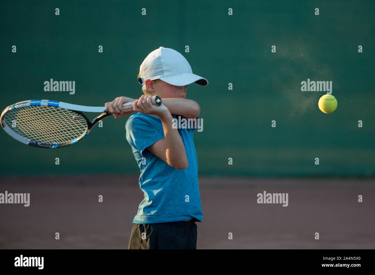 chi sta giocando a tennis ora