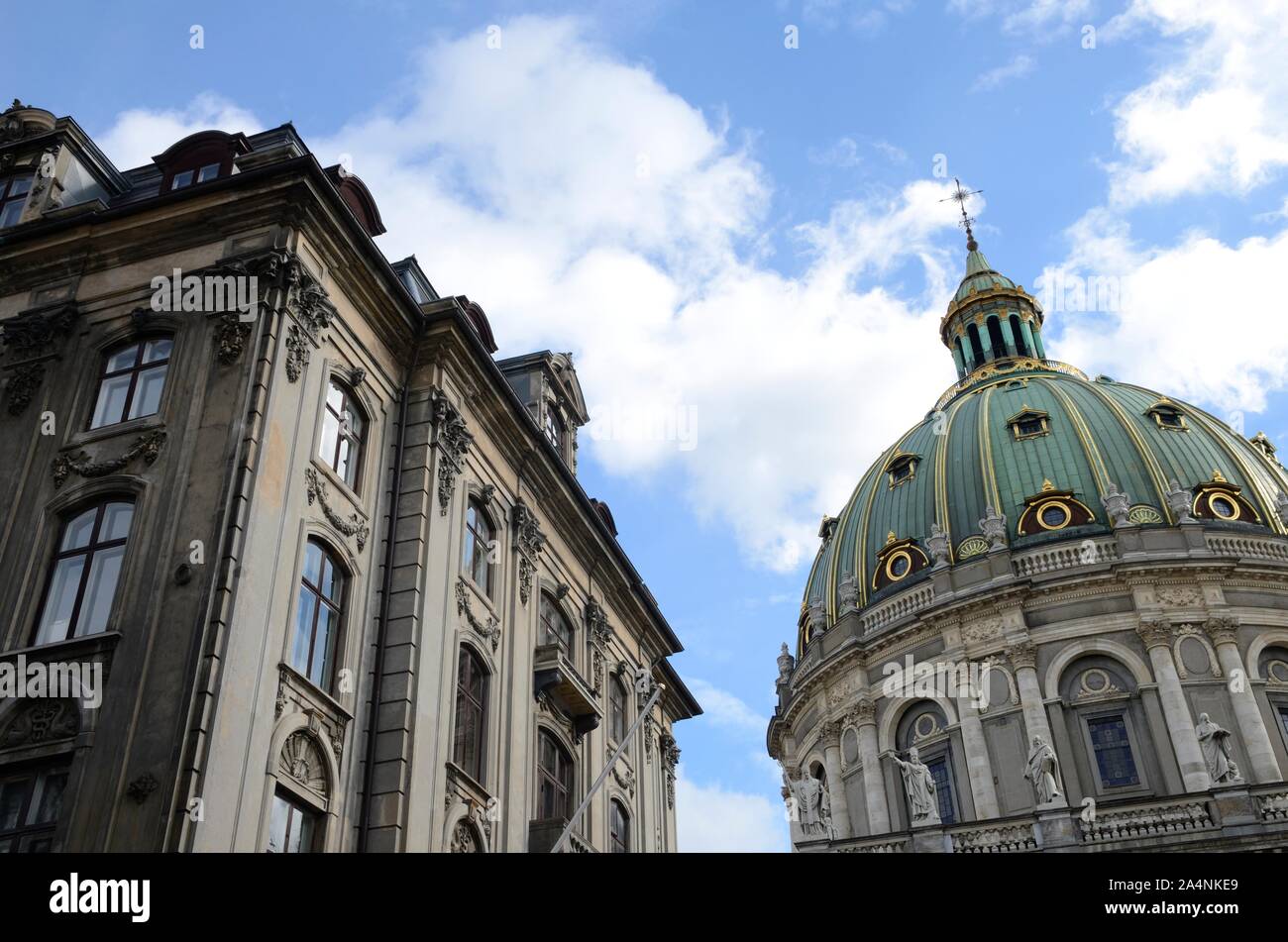 Cupola della chiesa di marmo e di edifici di Copenhagen, Danimarca. Foto Stock