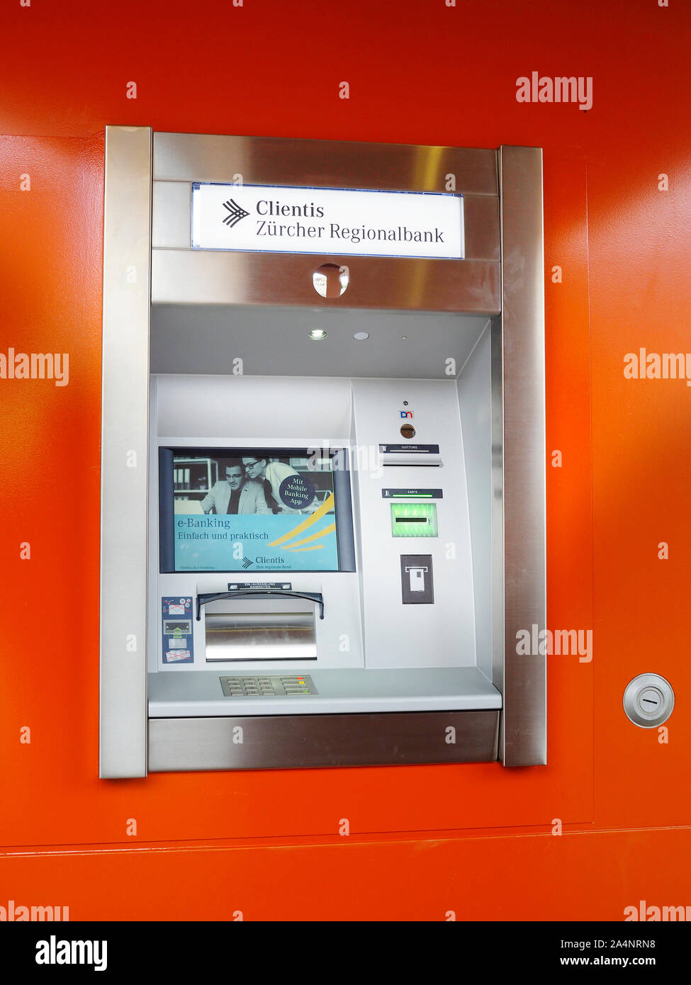 Clientis Bank mit Geldautomat in Fehraltorf ZH Foto Stock