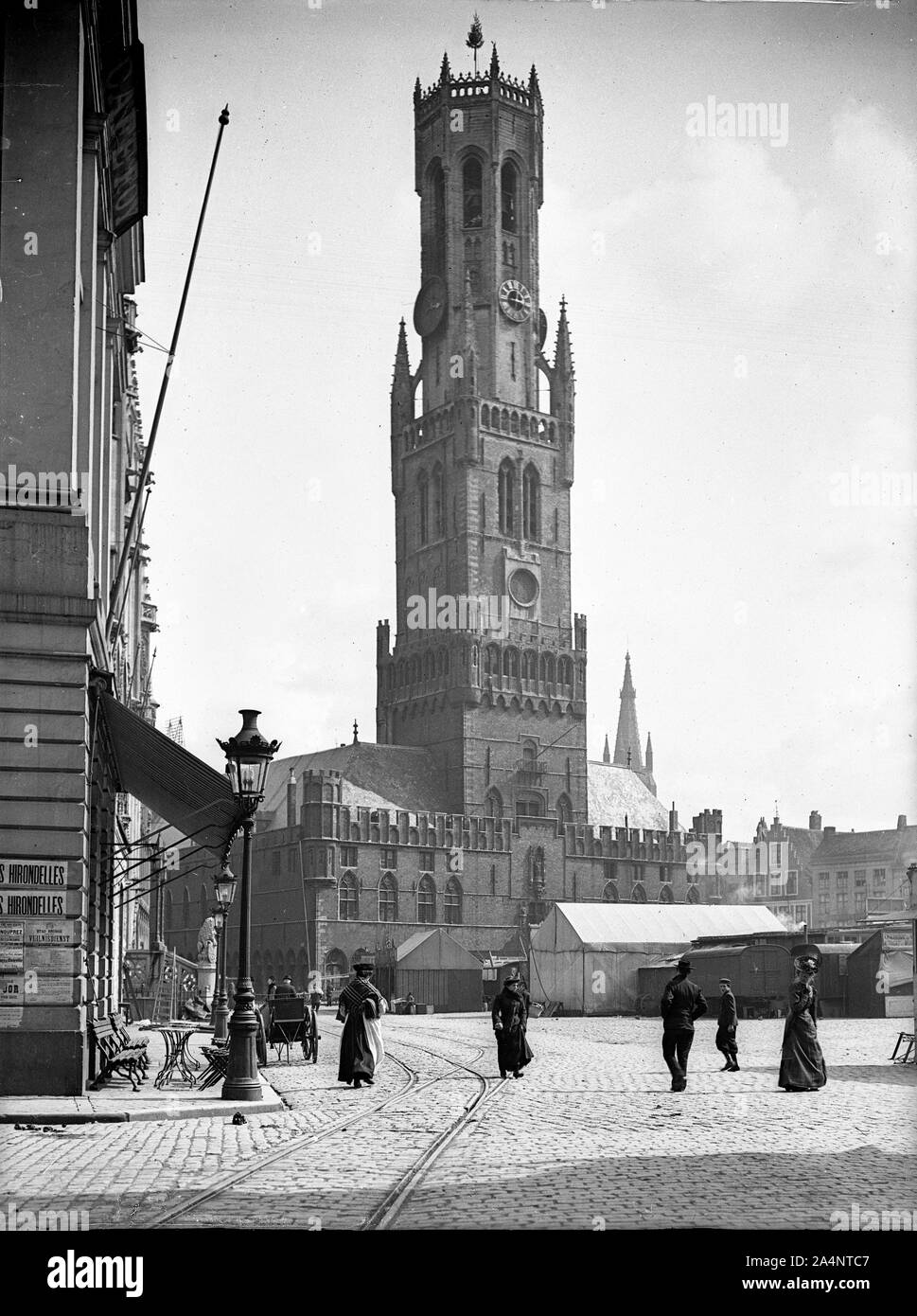Bruges Belgio 1907 Belfry o un campanile di Bruges a Grote Markt, Belgio Foto Stock