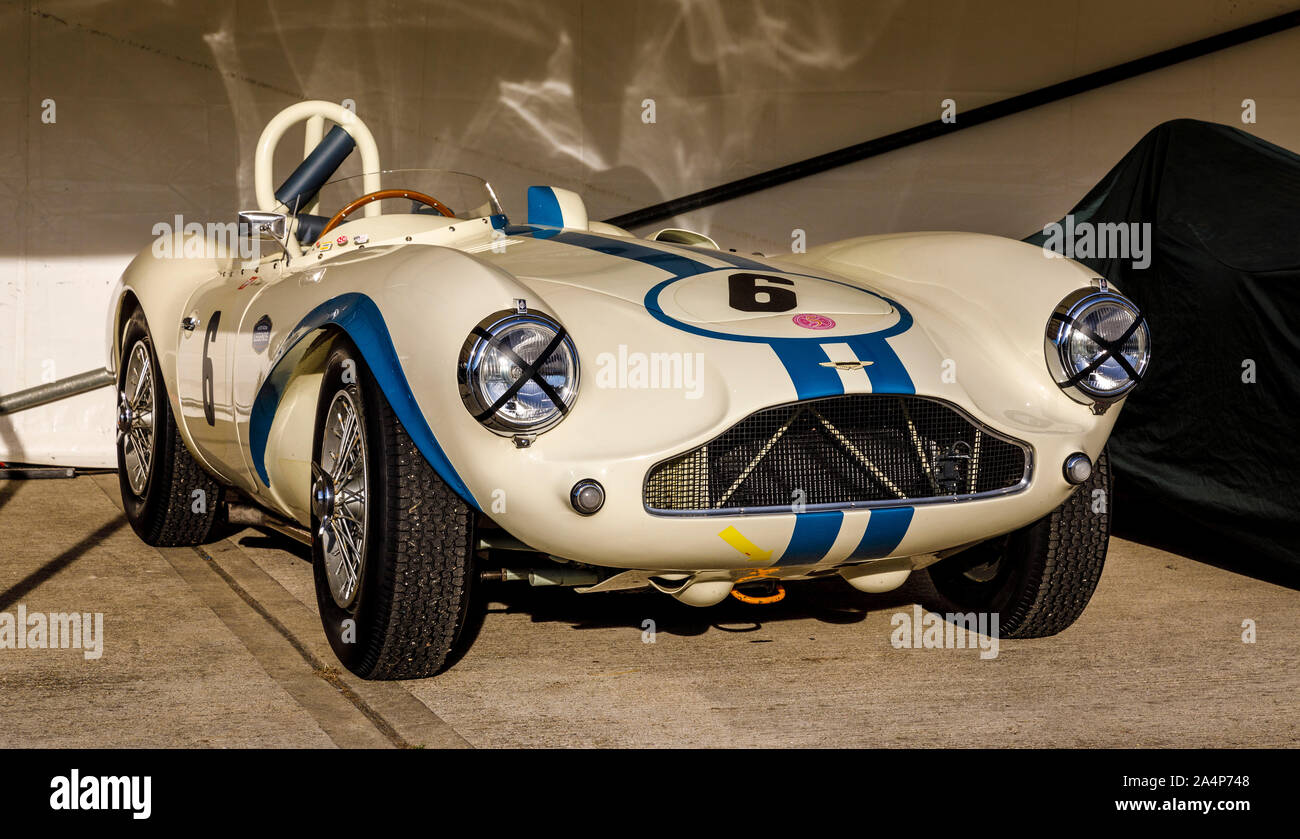 1955 Aston Martin DB3S di Urs Muller nel paddock al 2019 Goodwood, Sussex, Regno Unito. Freddie Marzo Memorial Trophy concorrente. Foto Stock