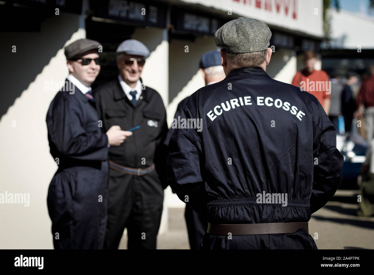 Tre Ecurrie Ecosse meccanica incontro nella zona paddock al 2019 Goodwood, Sussex, Regno Unito. Foto Stock