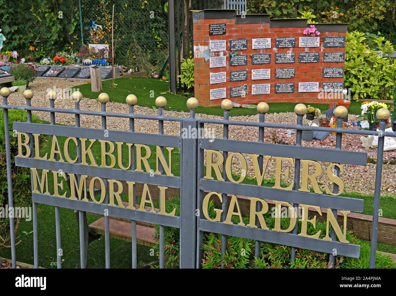 Blackburn Rovers FC Memorial Garden, lo stadio di calcio, Ewood, Lancashire, Inghilterra, Regno Unito, BB2 4JF Foto Stock