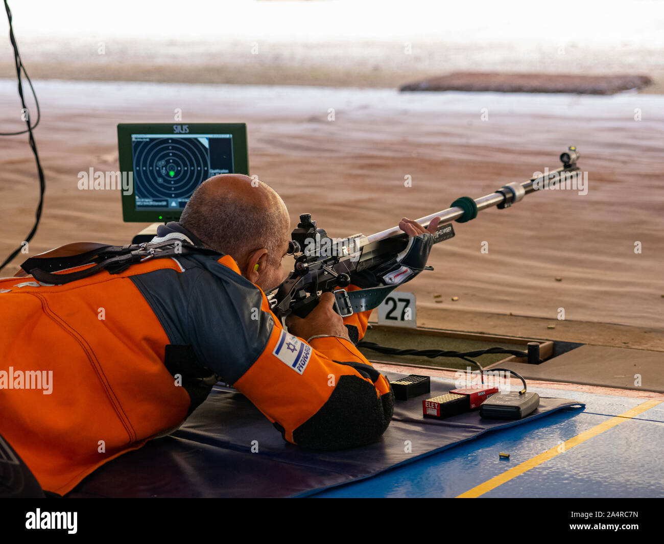 Sydney, Australia, 16 ott 2019. Doron Shaziri, Israele si prepara a sparare un colpo in R6 - Misti 50m Rifle Prone SH1 seconda eliminatoria. Credito: Photoability/Alamy Live News Foto Stock