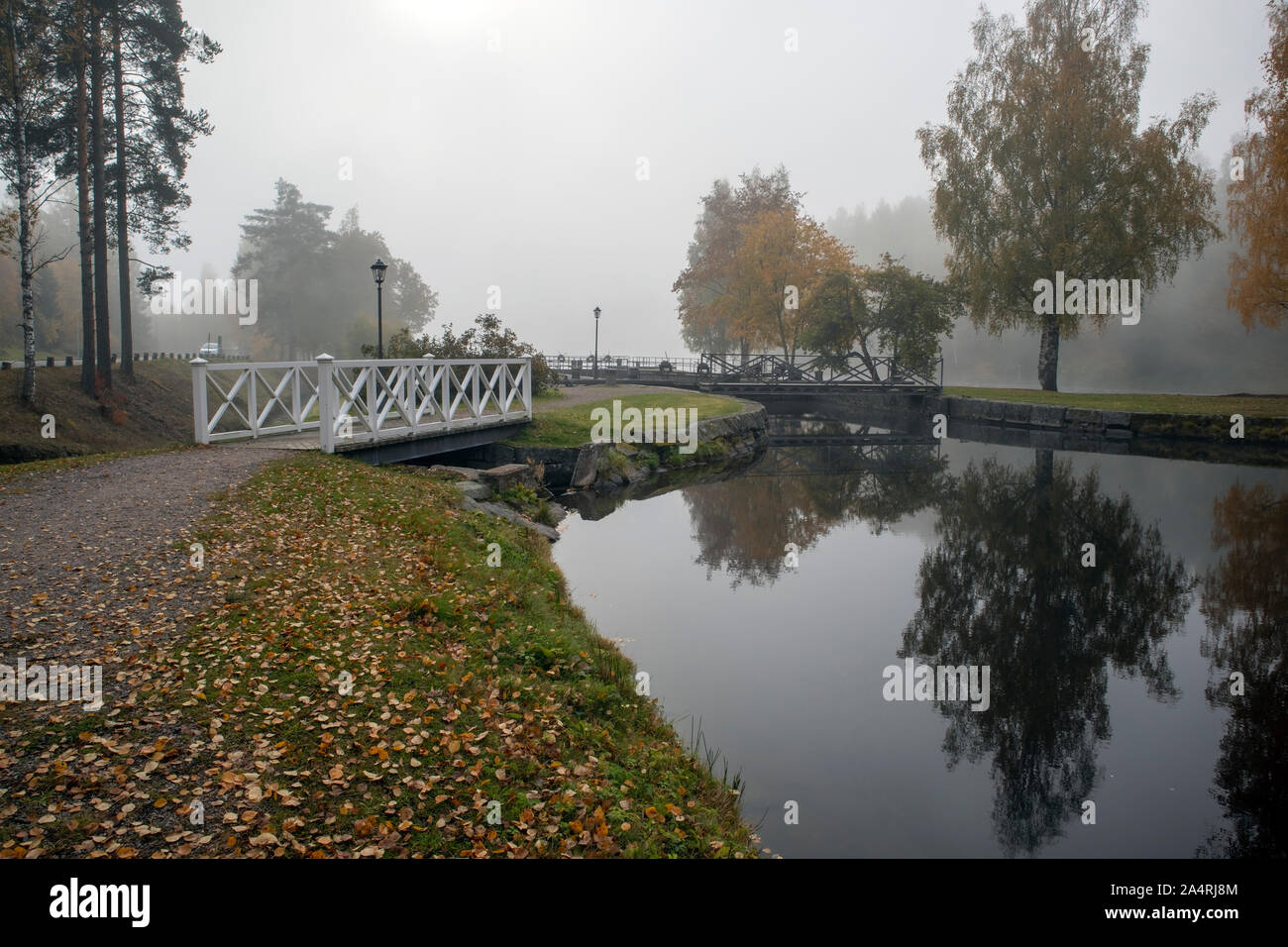 Mattinata nebbiosa presso la storica Saimaa canal in Soskua, Lappeenranta FINLANDIA Foto Stock