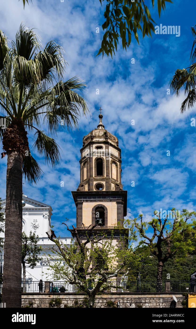 Basilica Pontificia Santa Maria del Lauro nella piccola città italiana di Meta, appena fuori da Sorrento Foto Stock