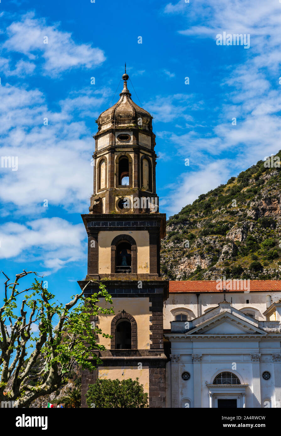 Basilica Pontificia Santa Maria del Lauro nella piccola città italiana di Meta, appena fuori da Sorrento Foto Stock