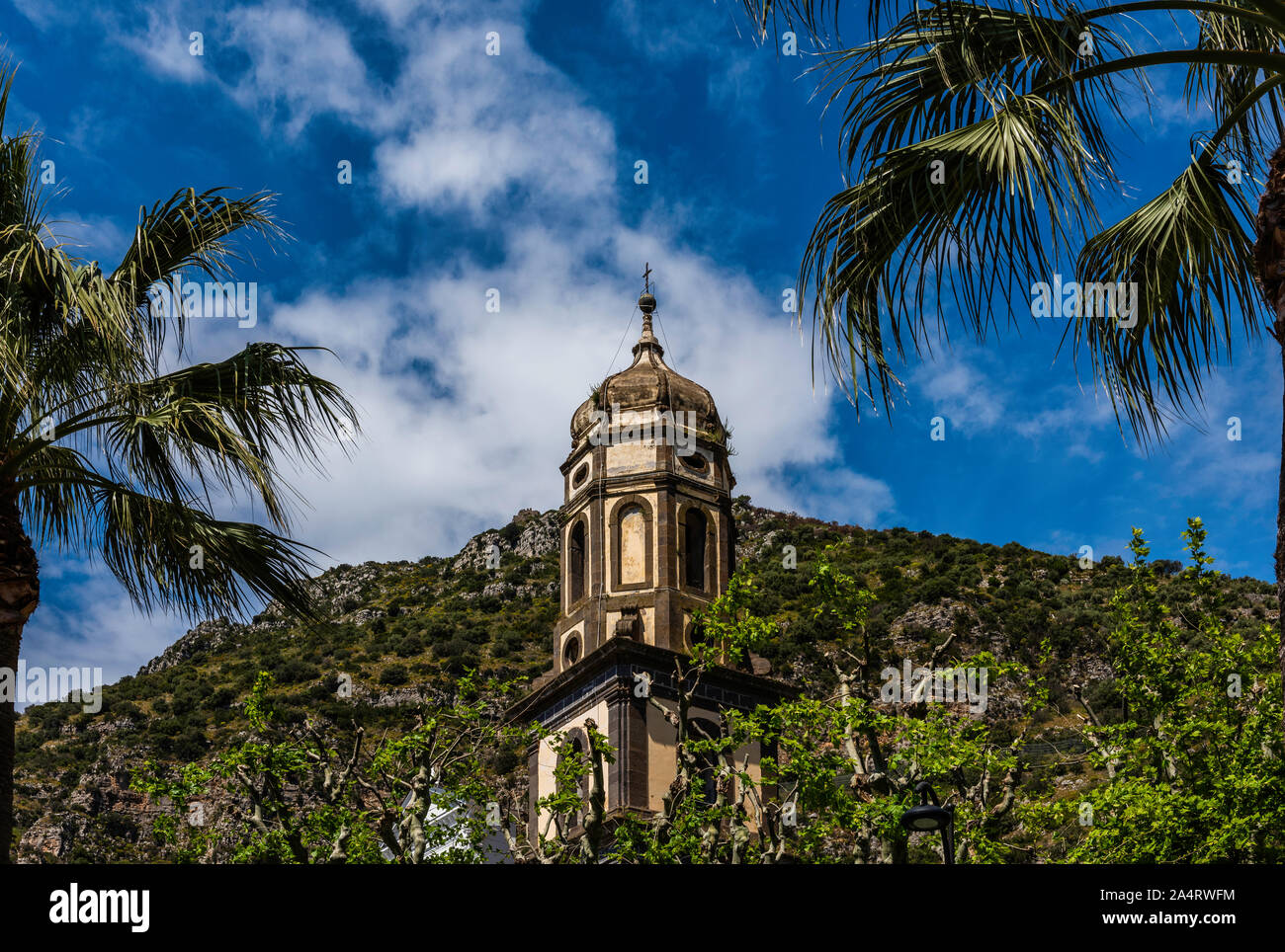 Basilica Pontificia Santa Maria del Lauro nella piccola città italiana di Meta, appena fuori da Sorrento Foto Stock
