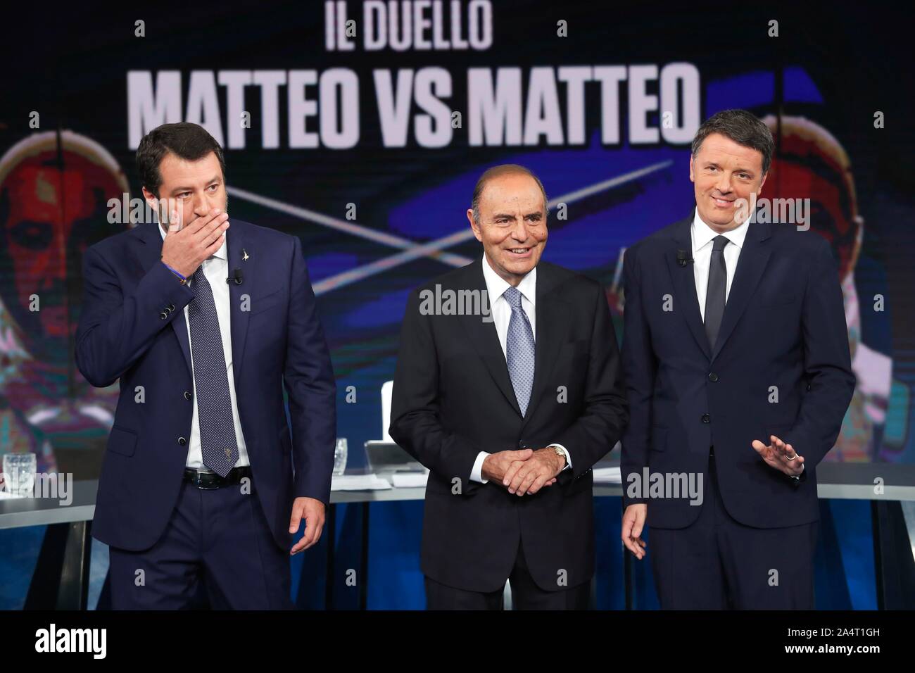 Italia, Roma, 15 Ottobre 2019 : (c)l'anchorman italiano Bruno Vespa durante il talk show televisivo "porta a porta" con (R) Matteo Renzi, il leader di Movemen Foto Stock