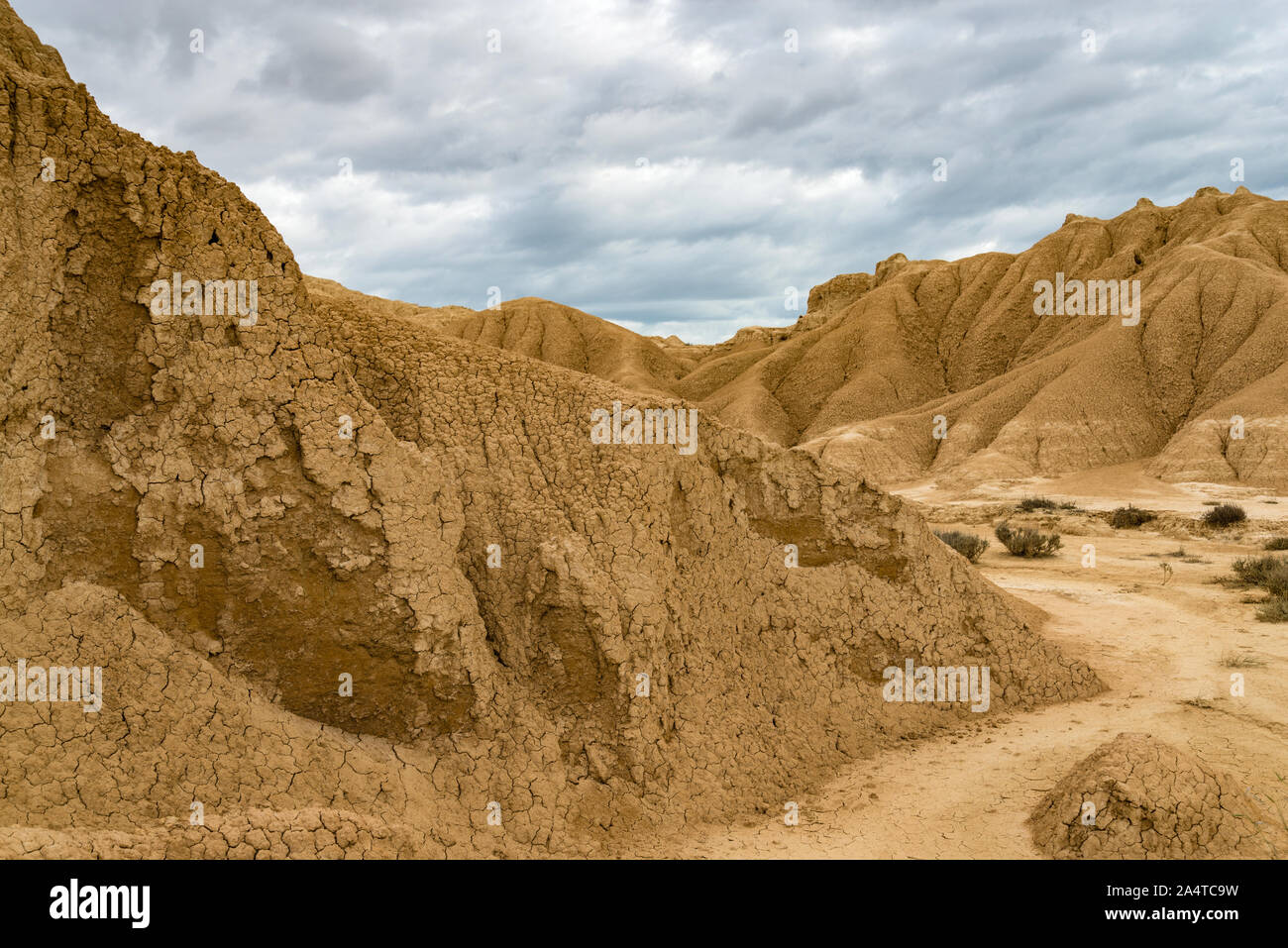 Argilla erosa rocce in spagnolo badlands Bardenas Reales Foto Stock