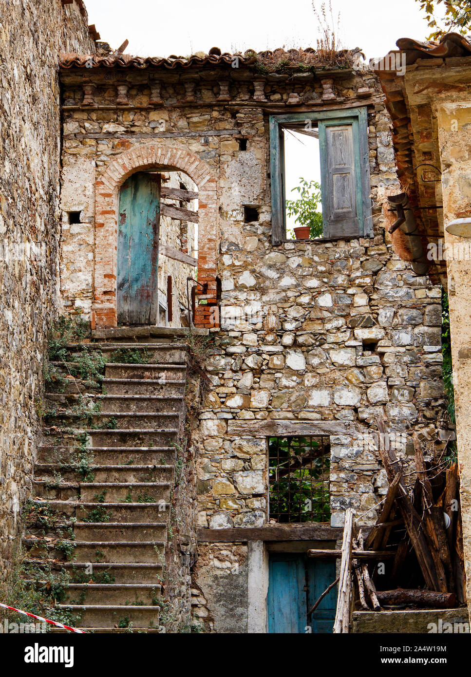 Roscigno Vecchio - vecchio villaggio abbandonato nel Cilento, Campania, Italia Foto Stock
